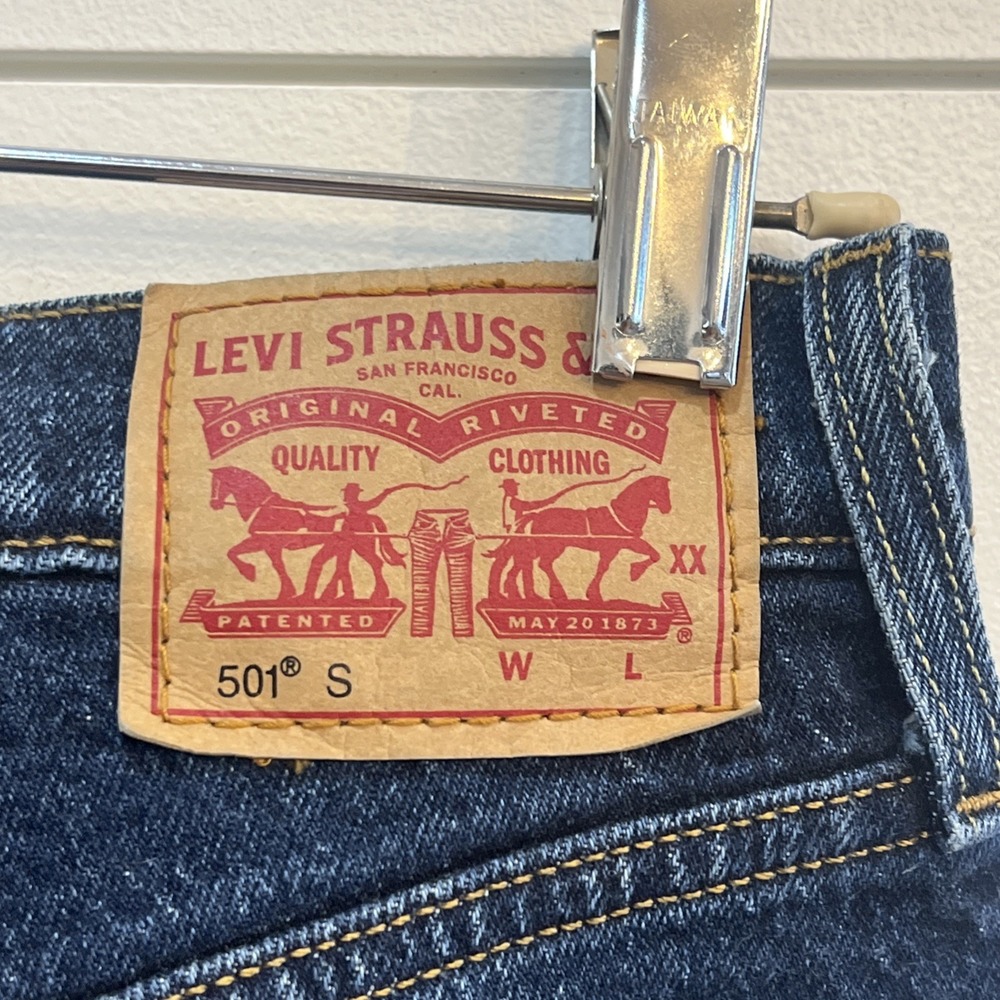 Levi's 501 S Button Fly Skinny Jeans Womens 24x30 High Rise Distressed Dark Wash - Picture 7 of 15